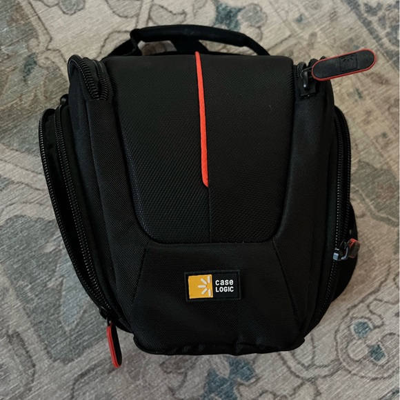 Nikon D5600. Used approx 5 times. EUC - Picture 5 of 9